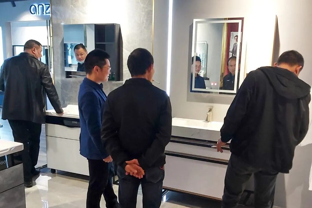 未来可期，热烈欢迎全国新老客户莅临K8·凯发，共享发展新旅